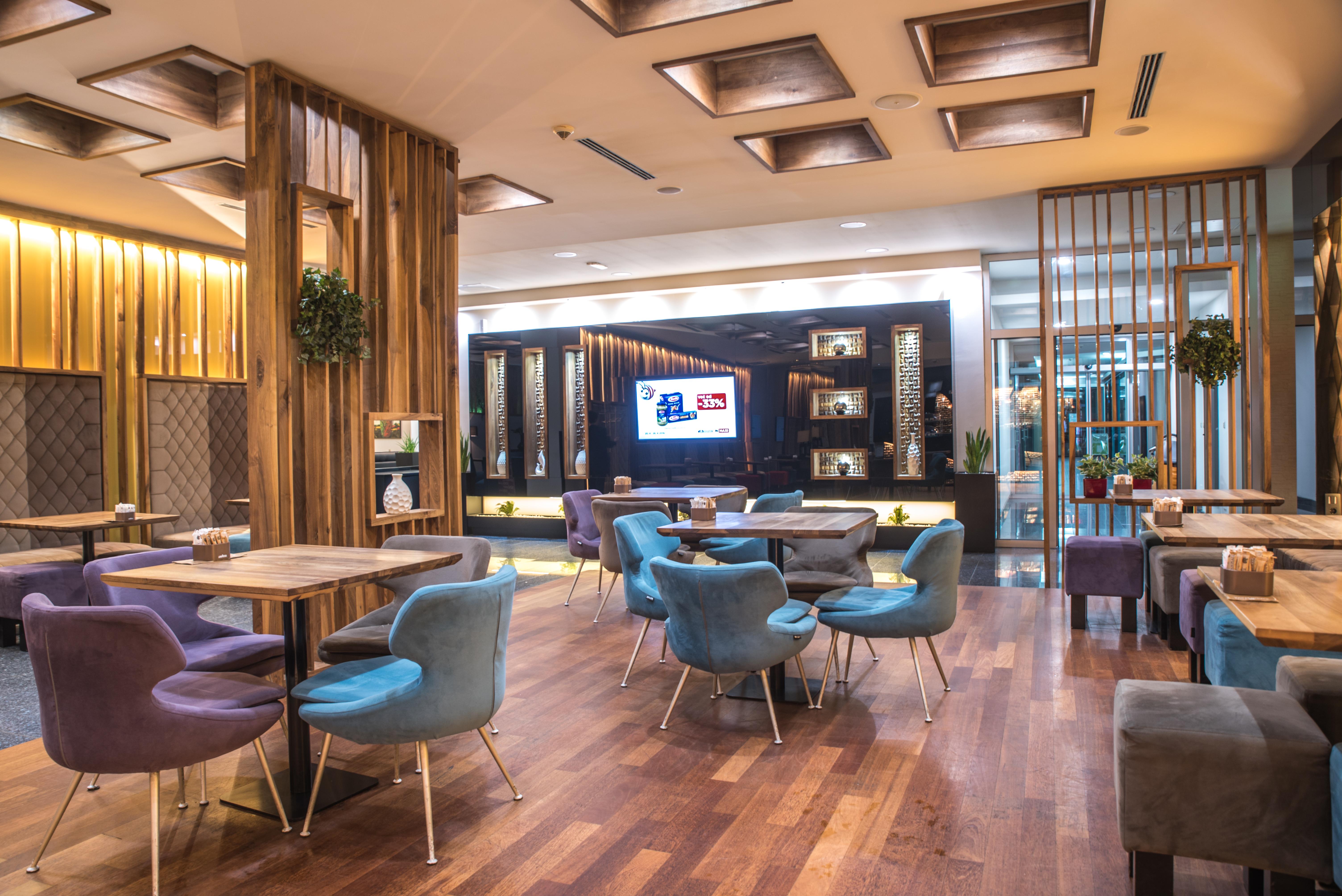 Radon Plaza Hotel Sarajevo Exterior foto VIP Lounge at Istanbul Atatürk Airport