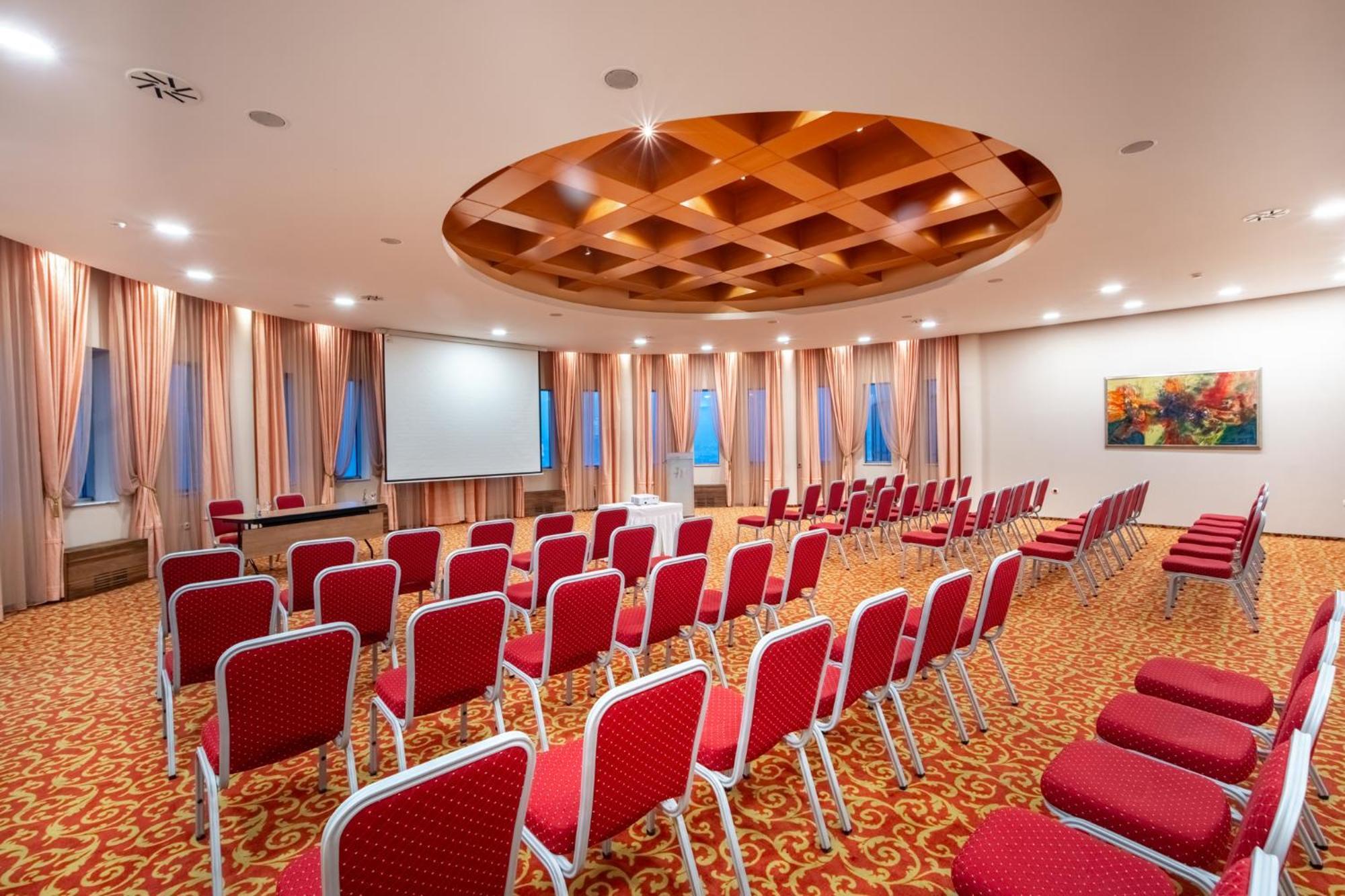 Radon Plaza Hotel Sarajevo Exterior foto Conference room